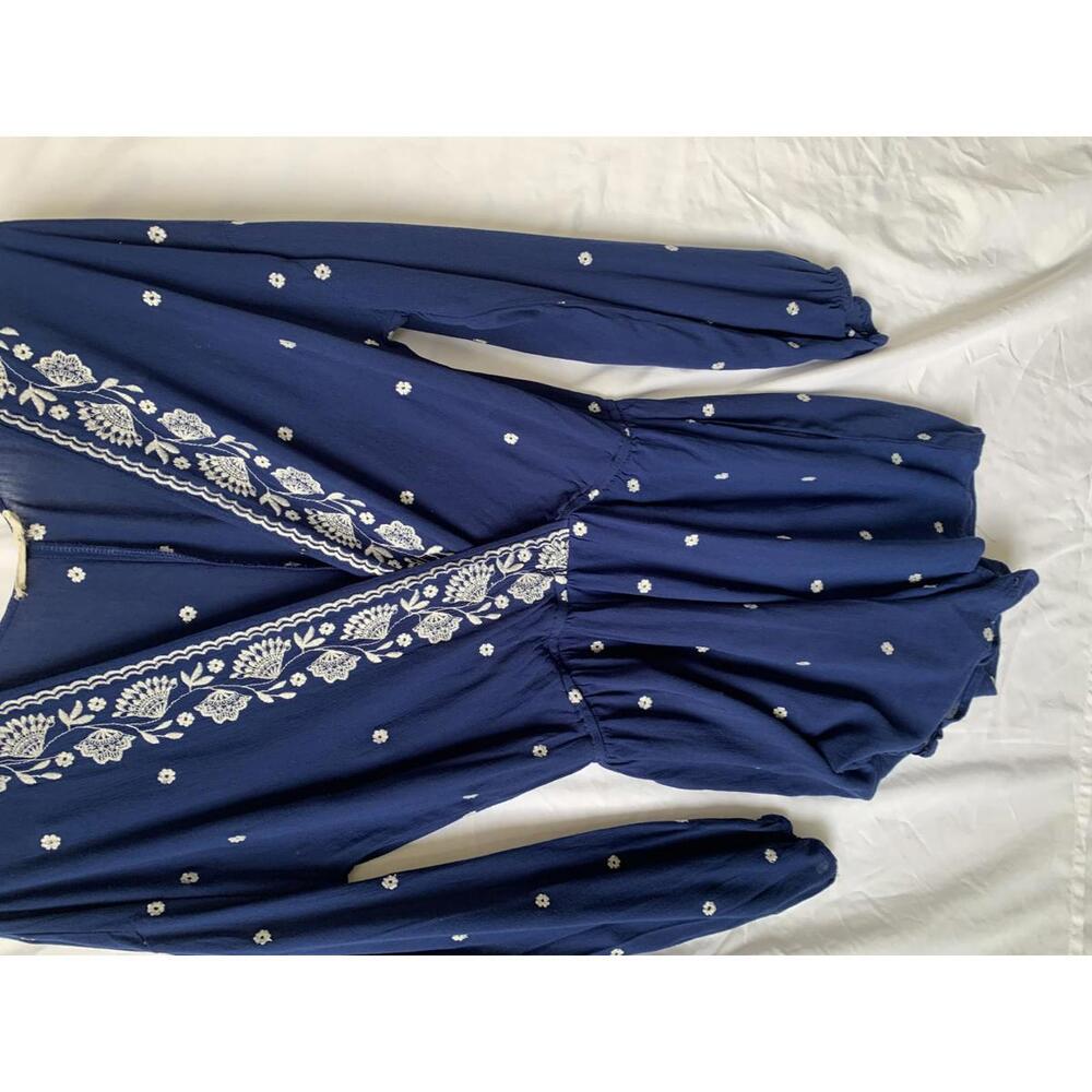 Navy Floral Embroidered Long Sleeve Romper Chloe & Katie Size S Boho Style